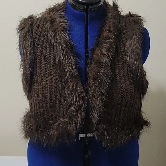 Decree Brown Faux Fur Vest - Picture 1 of 4